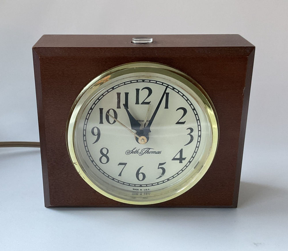 Vintage Seth Thomas Edgewood 0444 Electric Alarm Clock Wood MCM USA Works